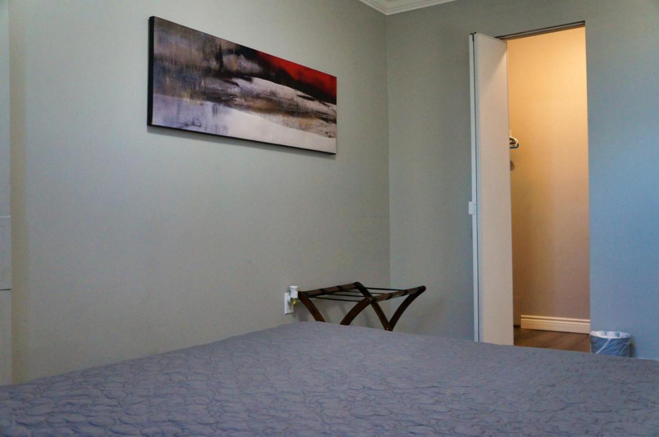 Spacious 2 Bedroom In Beltline On The Floor Apartment