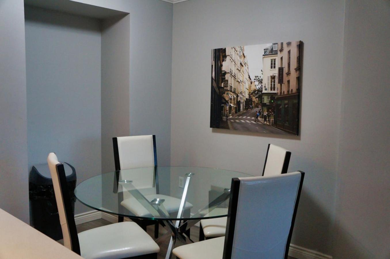 Spacious 2 Bedroom In Beltline On The Floor * Calgary